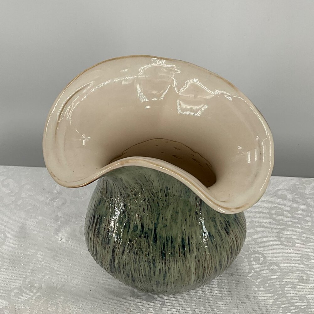 Handcrafted Ceramic Vase With Unique Ruffled Edge - Picture 2 of 8